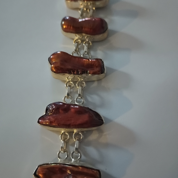 Golden Colored Biwa Pearl Bracelet - Picture 2 of 3